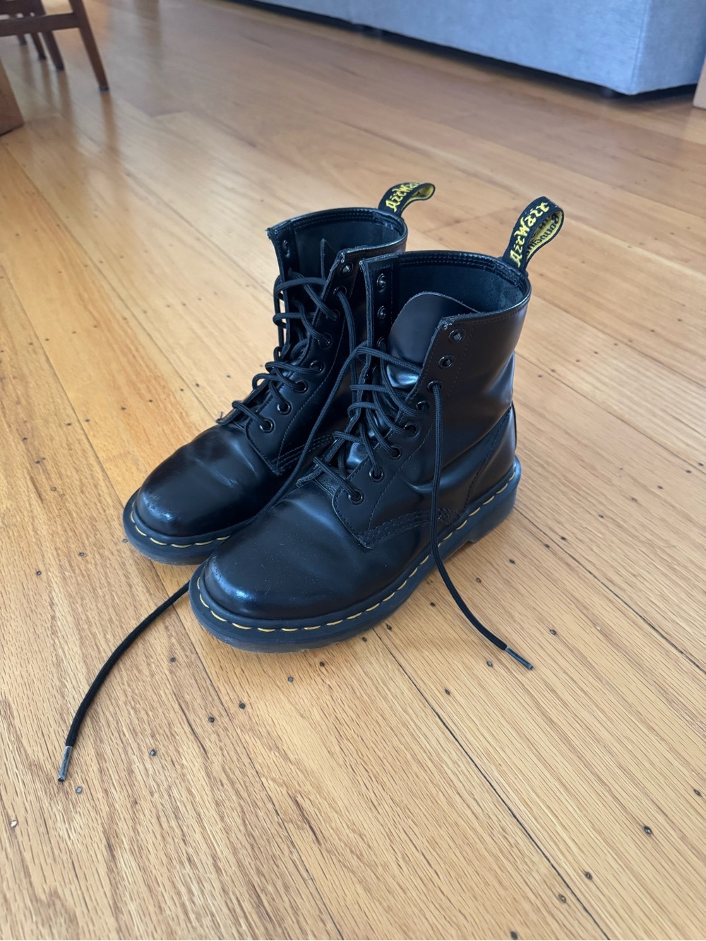 Dr. Martens | Smooth Black Leather Lace-Up Boots Sz 6 (US)